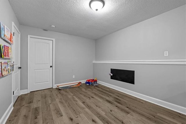 806 154th Circle, Basehor, KS 66007