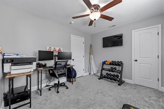 806 154th Circle, Basehor, KS 66007