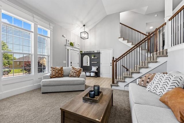 806 154th Circle, Basehor, KS 66007