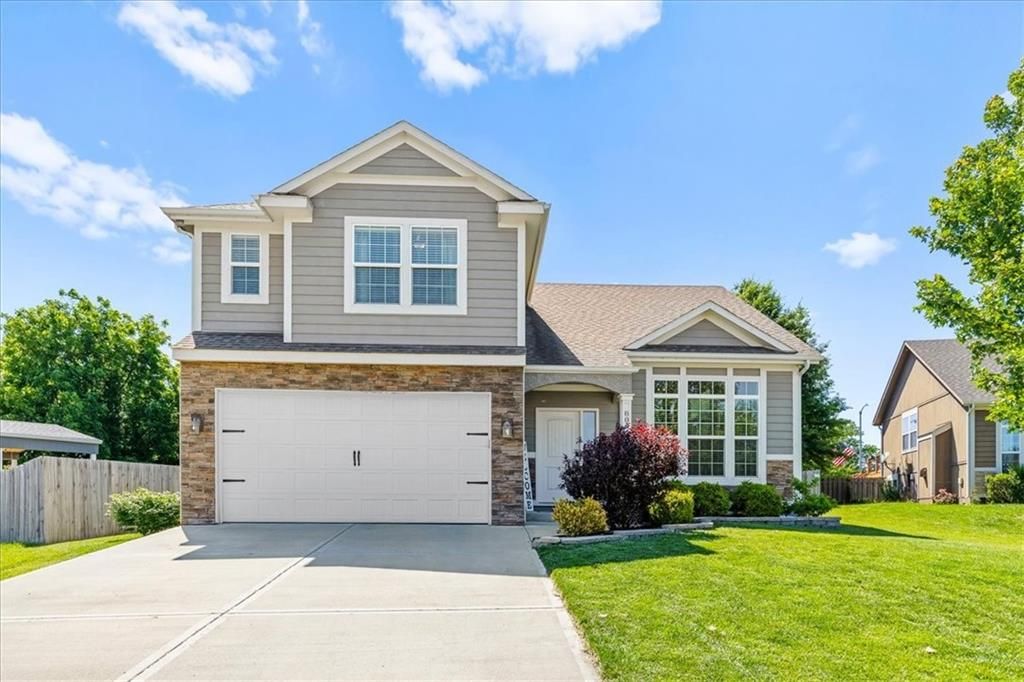 806 154th Circle, Basehor, KS 66007