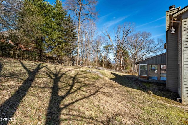 3407 Bondwood Circle, Johnson City, TN 37604