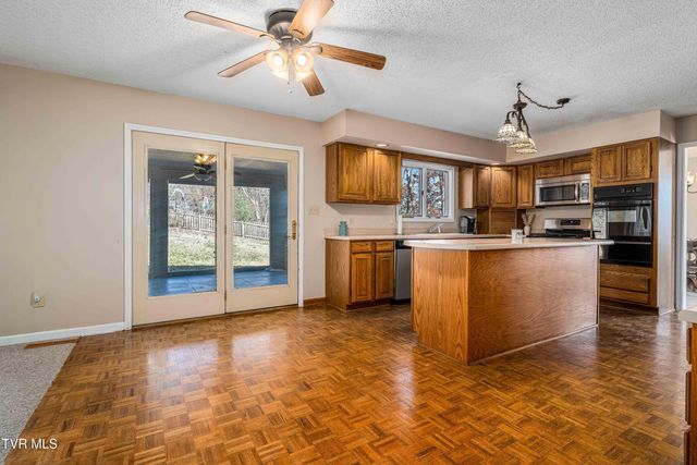 3407 Bondwood Circle, Johnson City, TN 37604