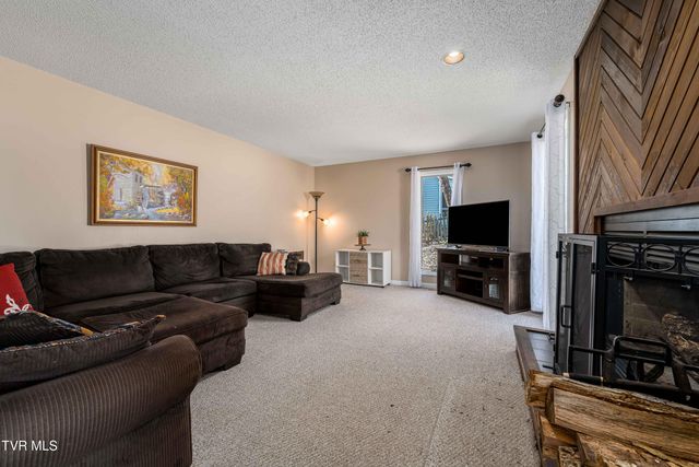 3407 Bondwood Circle, Johnson City, TN 37604