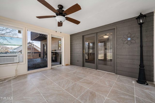 3407 Bondwood Circle, Johnson City, TN 37604