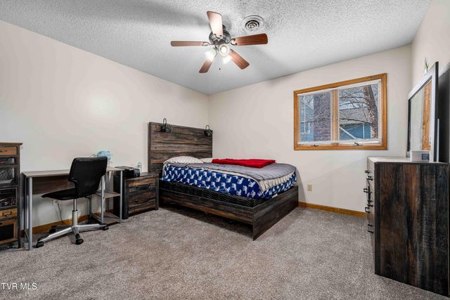 3407 Bondwood Circle, Johnson City, TN 37604