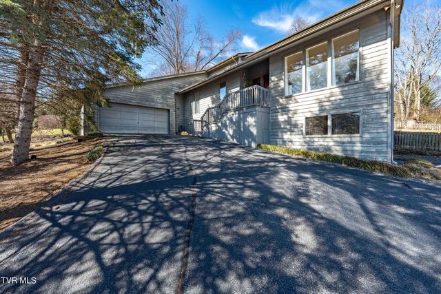 3407 Bondwood Circle, Johnson City, TN 37604