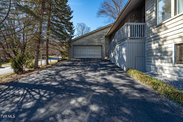 3407 Bondwood Circle, Johnson City, TN 37604