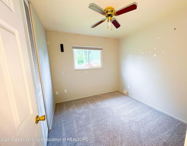 3913 Stratford Avenue, Lansing, MI 48911