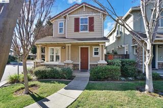 530 Cottage Park Dr, Hayward, CA 94544