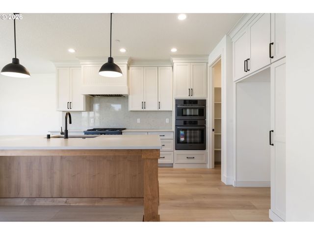 803 N V St, Washougal, WA 98671