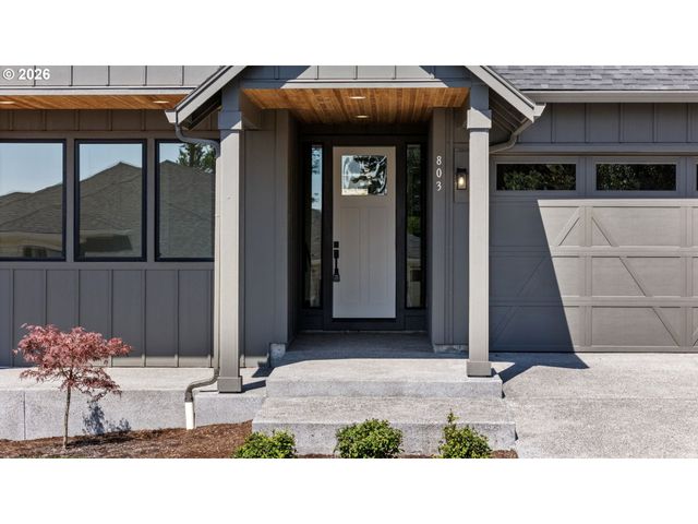 803 N V St, Washougal, WA 98671
