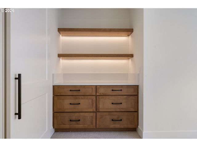803 N V St, Washougal, WA 98671
