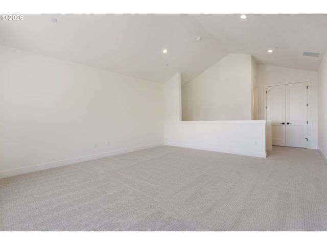 803 N V St, Washougal, WA 98671