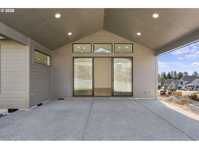 803 N V St, Washougal, WA 98671