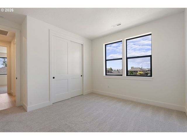 803 N V St, Washougal, WA 98671