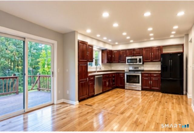 4 Green Valley Lake Road, Old Lyme, CT 06371