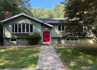 4 Green Valley Lake Road, Old Lyme, CT 06371