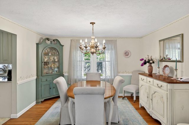 80 Roosevelt Road, Cotuit, MA 02635