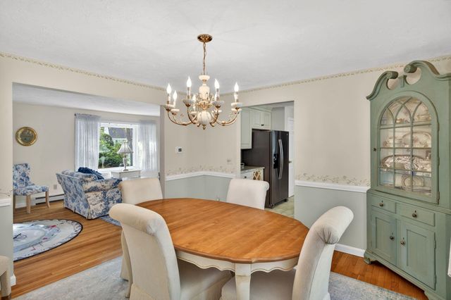 80 Roosevelt Road, Cotuit, MA 02635