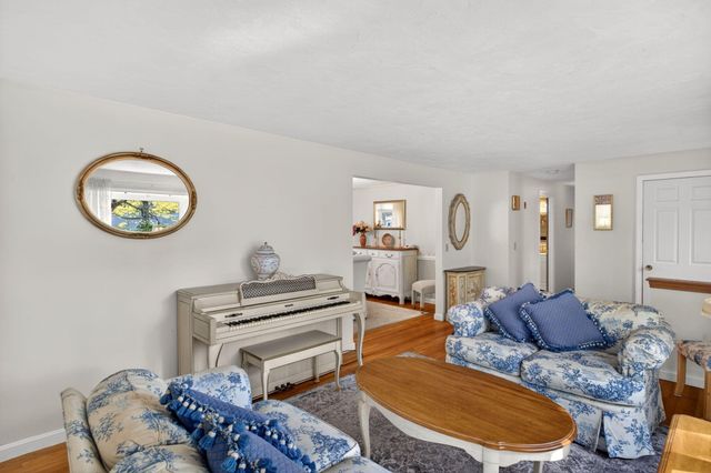 80 Roosevelt Road, Cotuit, MA 02635