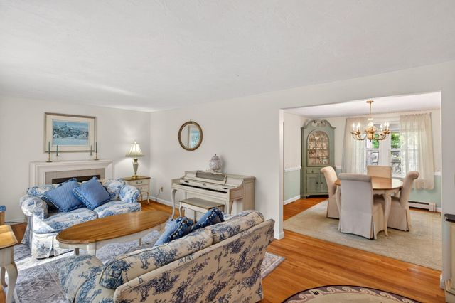 80 Roosevelt Road, Cotuit, MA 02635