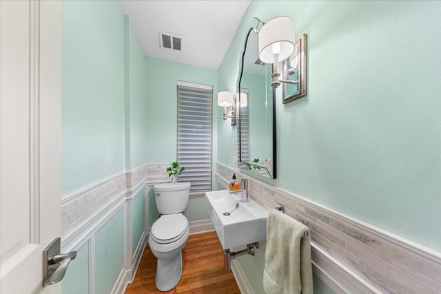 2324 W MCLEAN Avenue, Chicago, IL 60647