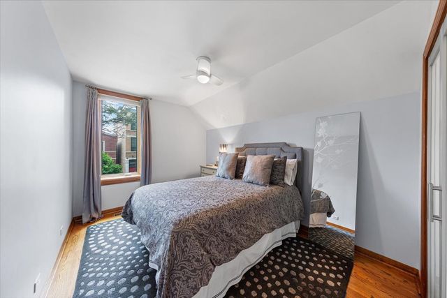 2324 W MCLEAN Avenue, Chicago, IL 60647