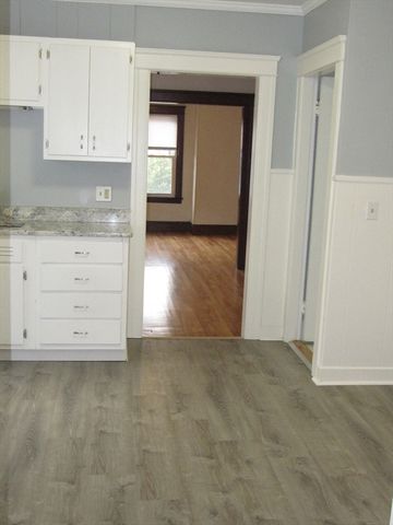 323 Lincoln Street 2R, Worcester, MA 01605