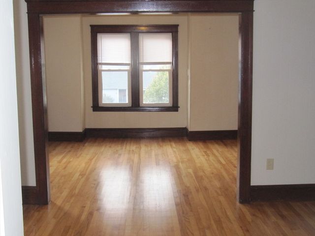 323 Lincoln Street 2R, Worcester, MA 01605