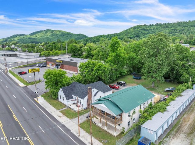 929 N Roane St, Harriman, TN 37748