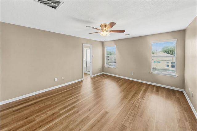 1711 Mickle Creek Drive, Houston, TX 77049