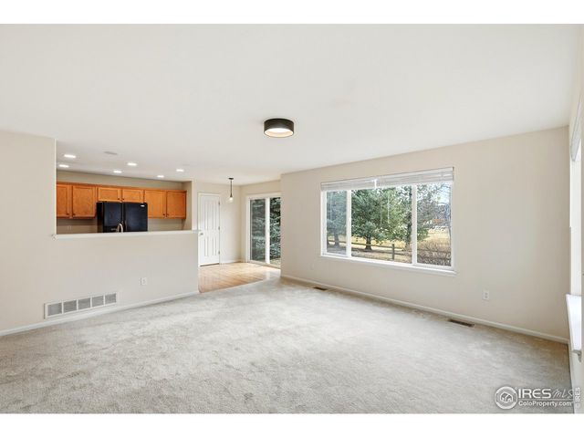 1503 Prairie Hawk Dr, Longmont, CO 80504