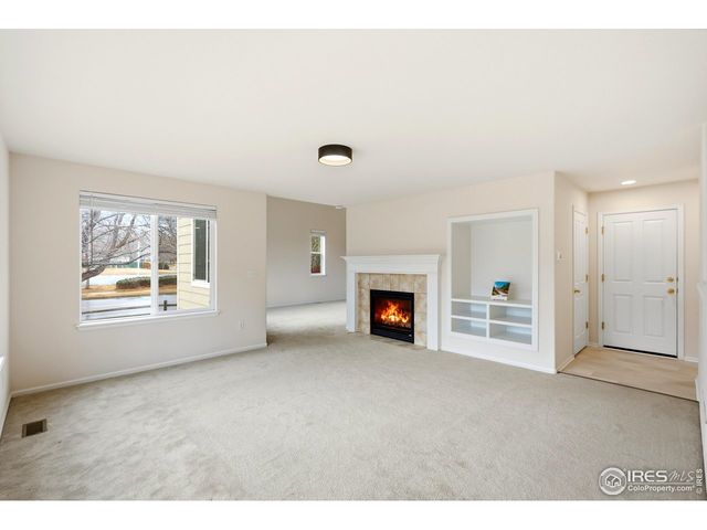 1503 Prairie Hawk Dr, Longmont, CO 80504