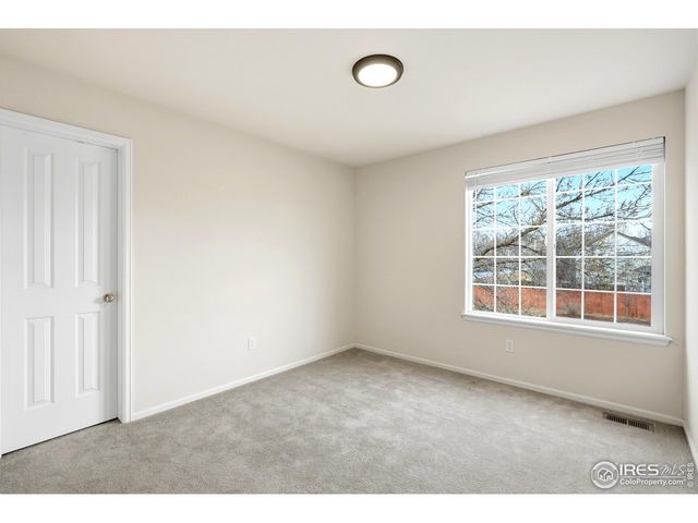 1503 Prairie Hawk Dr, Longmont, CO 80504