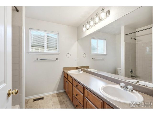 1503 Prairie Hawk Dr, Longmont, CO 80504