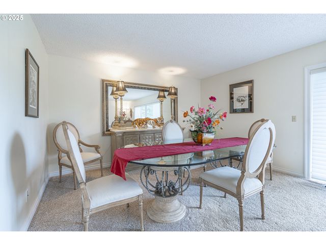 1235 Nw MICHELBOOK Ln, Mc Minnville, OR 97128