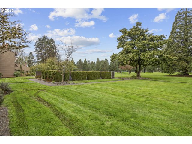 1235 Nw MICHELBOOK Ln, Mc Minnville, OR 97128