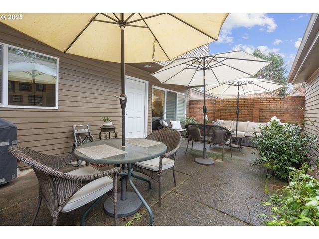 1235 Nw MICHELBOOK Ln, Mc Minnville, OR 97128