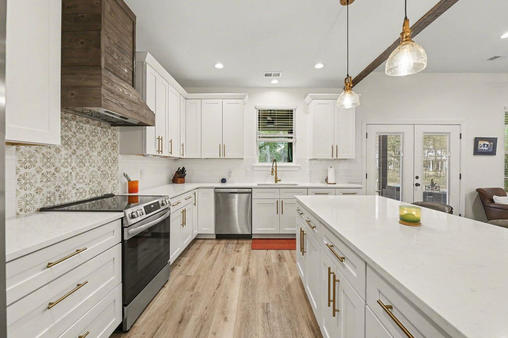 Image 13 of property listing at 2832 Edenborough Road, Johns Island, SC 29455