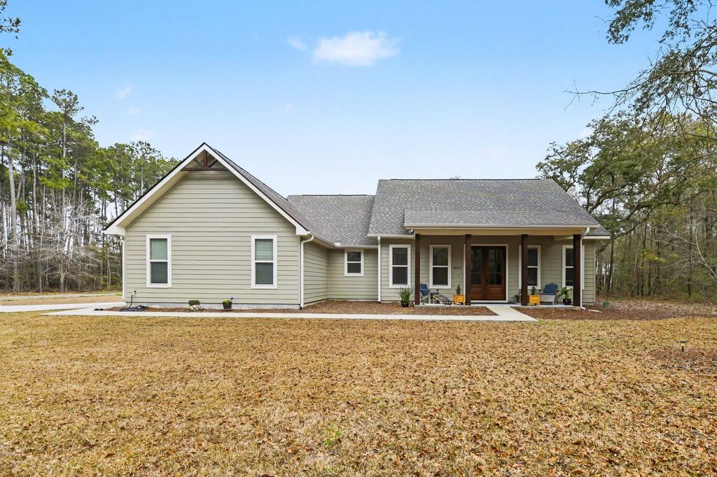 Image 3 of property listing at 2832 Edenborough Road, Johns Island, SC 29455