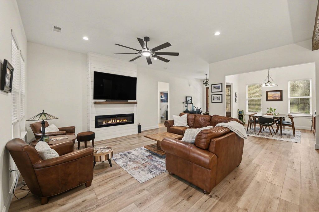 Image 9 of property listing at 2832 Edenborough Road, Johns Island, SC 29455