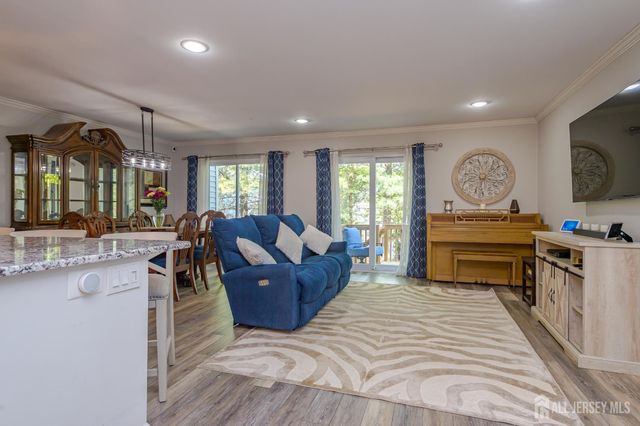 15 Daleron Place, South Amboy, NJ 08879