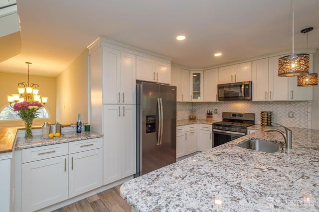 15 Daleron Place, South Amboy, NJ 08879