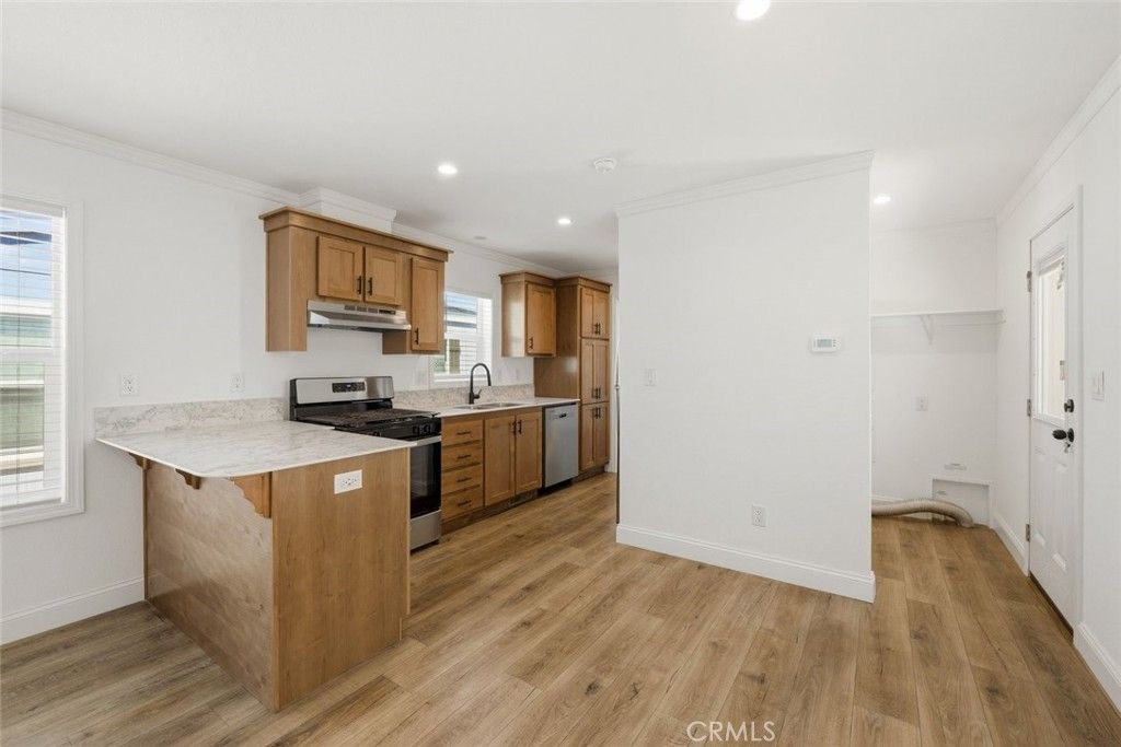 2193 Los Feliz Drive 8, Thousand Oaks, CA 91362 — photo 3