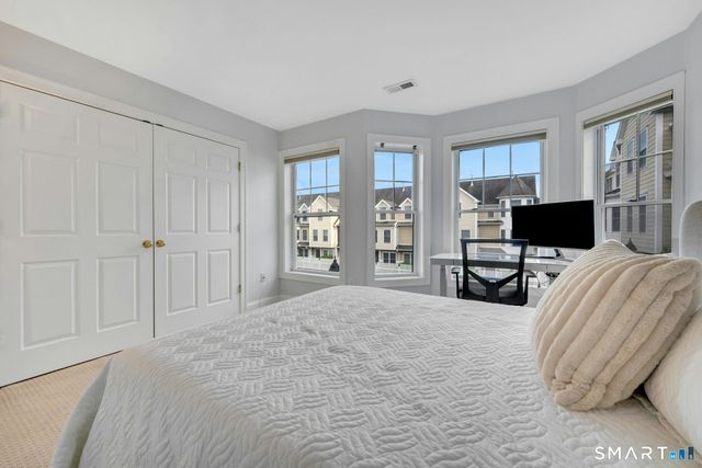 85 Camp Avenue 11A, Stamford, CT 06907