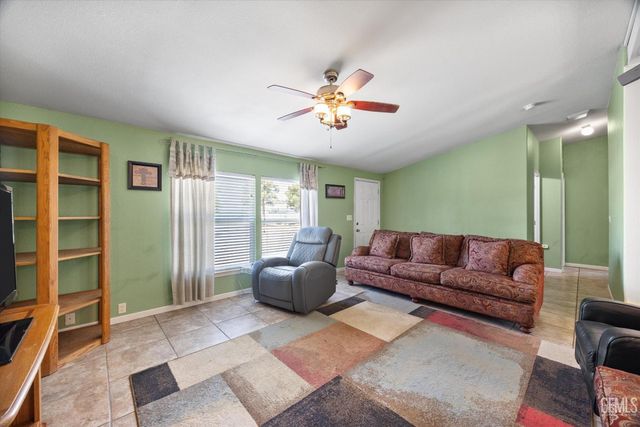 4830 Morro Drive, Bakersfield, CA 93307