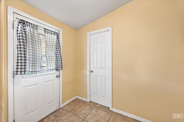 4830 Morro Drive, Bakersfield, CA 93307