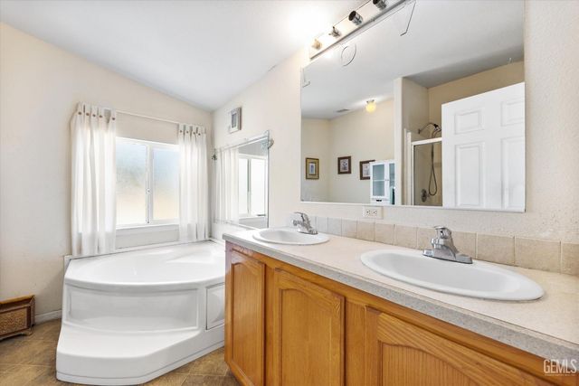 4830 Morro Drive, Bakersfield, CA 93307