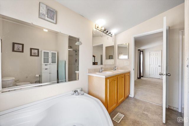 4830 Morro Drive, Bakersfield, CA 93307