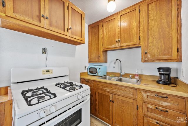 4830 Morro Drive, Bakersfield, CA 93307